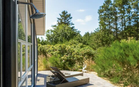 Felizia - 2.5Km from the Sea: Shade, Mobili Da Esterno, Giardino, Landscaping, Eco Hotel, Cortile, Sedia, Design, Portico, Edifici Giardino