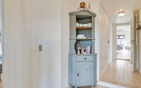 Wiebke - 200M from the Sea: Parete, Legna, Interior Design, Pavimentazione, Pavimento, Mobilia, Soffitto, Camera, Casa, Credenza