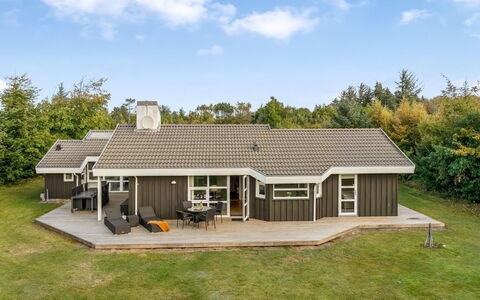 Mechthild - 2.7Km from the Sea