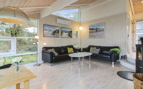 Immi - 1.5Km from the Sea: Legna, Casa, Soffitto, Porta, Villetta, Pavimento In Legno, Soggiorno, Latifoglie, Plank