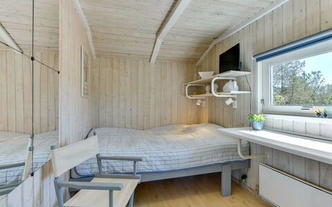 Immi - 1.5Km from the Sea: Legna, Interior Design, Soffitto, Pavimento, Pavimentazione, Camera Da Letto, Camera, Letto, Plank, Color Legno