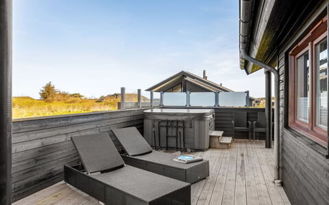 Antina - 400M from the Sea: Tetto, Lotto, Villetta, Casa, Area Rurale, Capannone, Raccordo, Edifici Giardino, Log Cabin, Capanna
