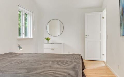 Sverkel - 700M from the Sea: Mobilia, Interior Design, Pavimentazione, Pavimento, Legna, Camera Da Letto, Letto, Soffitto, Pavimento In Legno, Casa
