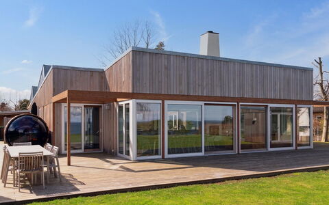 Vanta - 10M from the Sea: Tetto, Lotto, Villetta, Casa, Area Rurale, Capannone, Raccordo, Edifici Giardino, Log Cabin, Capanna