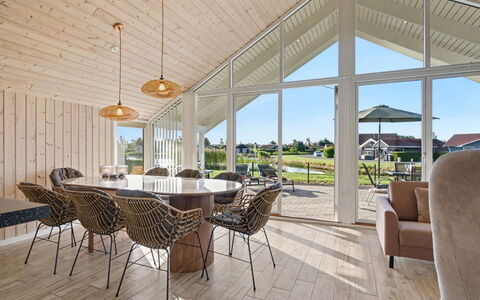Domi - 1.2Km from the Sea: Legna, Casa, Pavimento In Legno, Soffitto, Portico, Latifoglie, Plank, Villetta, Deck, Sedia