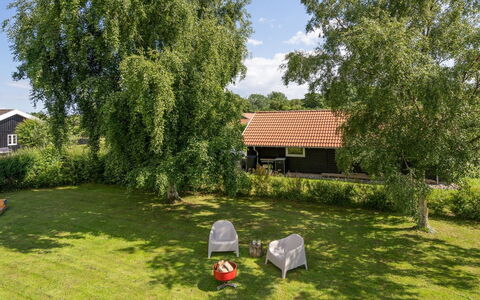 Niska - 300M from the Sea: Erba, Arbusto, Casa, Lotto, Villetta, Giardino, Prato, Shade
