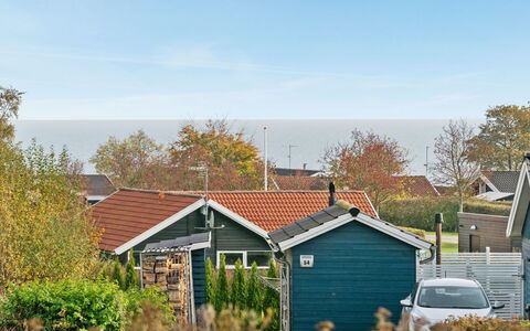 Ruusu - 300M from the Sea: Appartamento, Shade, Balcone, Sedia, Recinzione, Mobili Da Esterno, Alluminio, Erba Sintetica