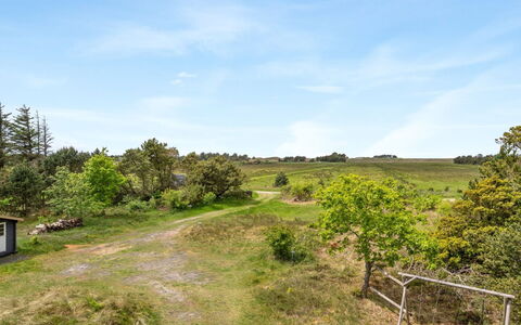 Antero - 4Km from the Sea: Erba, Pascolo, Paesaggio, Ecoregione, Plain, Comunita 'Impianto, Lotto, Mobili Da Esterno, Prateria, Shrubland