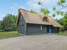 emmeli - 1.2km From The Sea