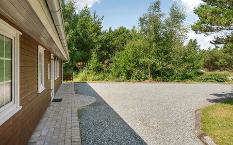 Orpah - 2.5Km from the Sea: Mobilia, Legna, Interior Design, Pavimentazione, Pavimento, Sedia, Camera, Soffitto, Soggiorno, Appartamento