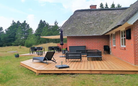 Harpa - 2.5Km from the Sea: Legna, Casa, Portico, Deck, Latifoglie, Tetto, Color Legno, Pavimento In Legno, Eco Hotel
