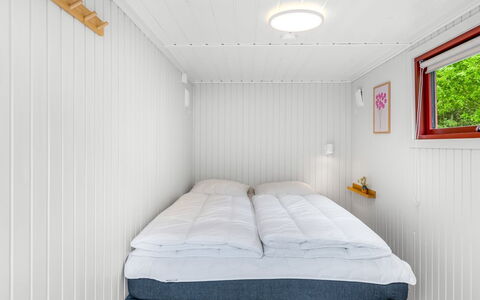 Eliane - 4Km from the Sea: Legna, Pavimentazione, Pavimento, Interior Design, Camera Da Letto, Soffitto, Camera, Letto, Color Legno, Latifoglie
