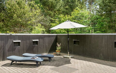 Eliane - 4Km from the Sea: Legna, Giardino, Mobili Da Esterno, Materiale Composito, Backyard, Deck, Latifoglie, Plank, Landscaping, Cortile