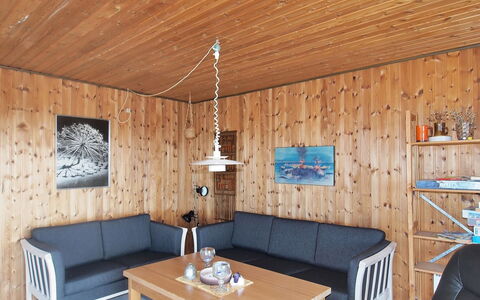 Rami - from the Sea: Mobilia, Pavimentazione, Legna, Pavimento, Interior Design, Soffitto, Latifoglie, Color Legno, Pavimento In Legno, Camera