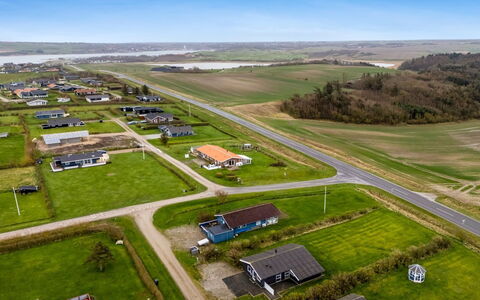 Tanea - 700M to the Fjord: Visione Globale, Fotografia Aerea, Plain, Paesaggio, Zona Residenziale, Lotto, Ecoregione, Area Rurale, Campo, Sobborgo
