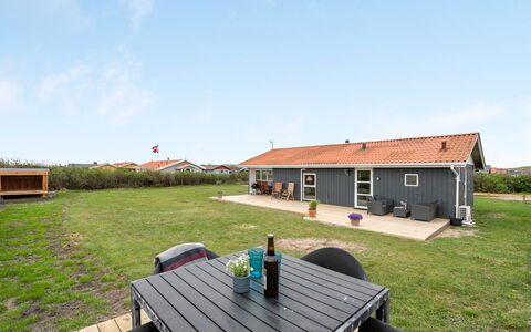 Thamara - 350M from the Sea: Casa, Tetto, Casa, Villetta, Capannone, Edifici Giardino, Raccordo, Cortile, Log Cabin, Capanna