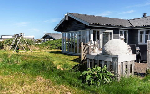 Algea - 300M from the Sea: Cielo, Erba, Costruzione, Finestra, Tetto, Casa, Casa, Villetta, Architettura, Lotto