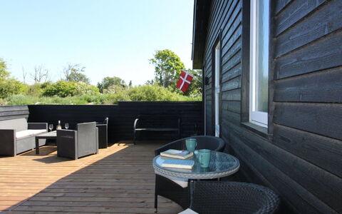 Kamp - 700M from the Sea: Legna, Casa, Portico, Deck, Latifoglie, Tetto, Color Legno, Pavimento In Legno, Eco Hotel