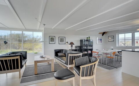 Galin - 200M from the Sea: Zona Residenziale, Tetto, Sobborgo, Driveway, Estate, Camino