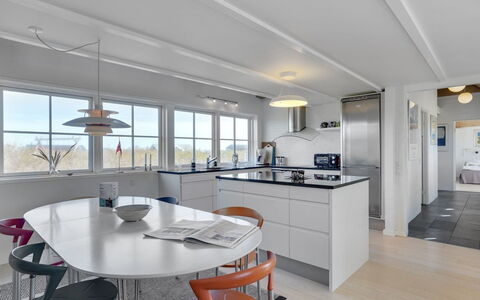 Galin - 200M from the Sea: Zona Residenziale, Tetto, Sobborgo, Driveway, Estate, Camino