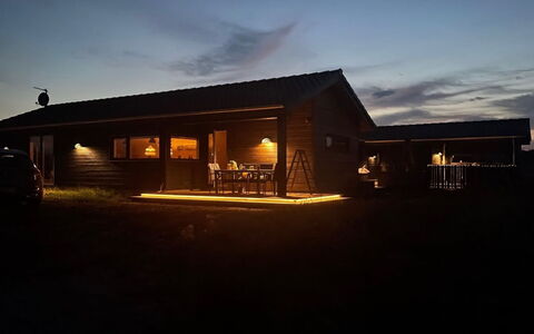 Hinda - 1.2Km from the Sea: Blu, Arbusto, Villetta, Groundcover, Giardino, Estate, Shade, Landscaping, Agriturismo, Eco Hotel