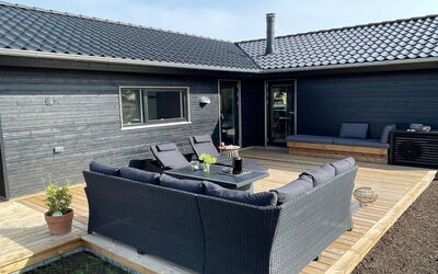 Hinda - 1.2Km from the Sea