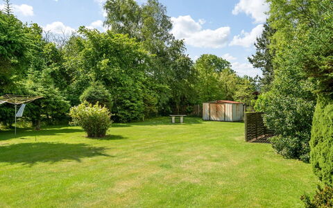 Ilari - 280M from the Sea: Zona Residenziale, Tetto, Sobborgo, Driveway, Estate, Camino