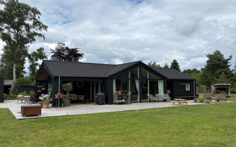 Wiggi - 450M from the Sea: Erba, Casa, Tetto, Casa, Villetta, Arbusto, Lotto, Area Rurale, Agriturismo, Groundcover