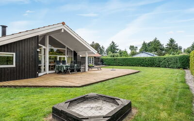 Egino - 1Km from the Sea