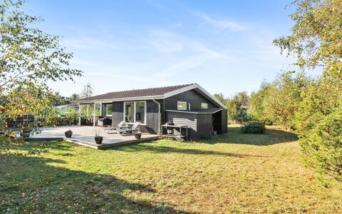 Touko - 850M from the Sea: Erba, Casa, Tetto, Casa, Villetta, Arbusto, Lotto, Area Rurale, Agriturismo, Groundcover