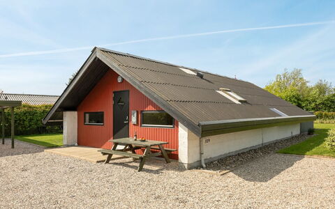 Tican - 400M from the Sea: Architettura, Tetto, Casa, Materiale Composito, Illuminazione Diurna, Raccordo, Driveway
