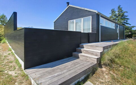 Manni - 800M from the Sea: Zona Residenziale, Tetto, Sobborgo, Driveway, Estate, Camino