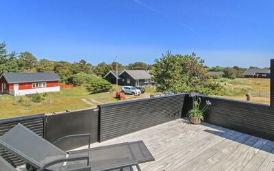 Manni - 800M from the Sea