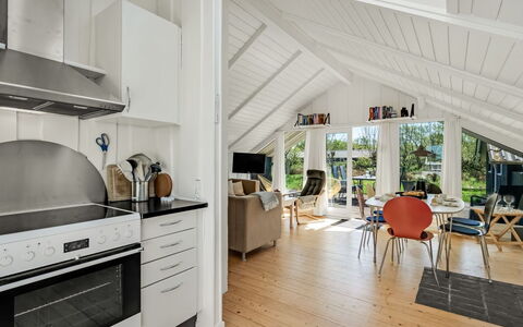 Maxie - 1.2Km from the Sea: Tetto, Casa, Casa, Villetta, Porta, Raccordo, Deck, Portico, Plank, Latifoglie