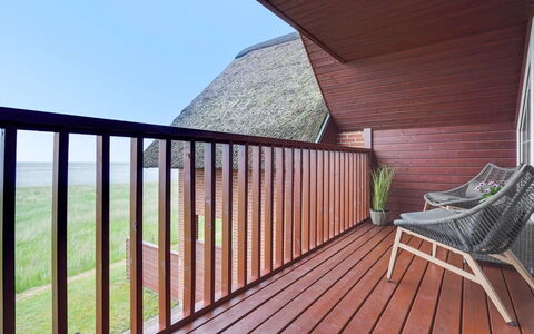 Deljan - 3.5Km from the Sea: Arbusto, Urban Design, Groundcover, Brick, Appartamento, Estate, Muratura, Balcone, Landscaping