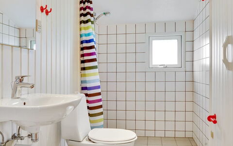 Apolonia - from the Sea: Parete, Interior Design, Bagno, Idraulico Fixture, Pavimentazione, Pavimento, Idraulico, Gabinetto, Soffitto, Camera