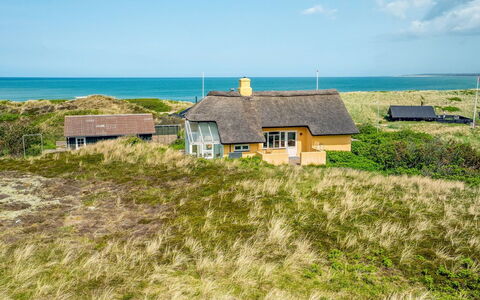 Quirina - 75M from the Sea: Villetta, Capannone, Capanna, Agriturismo, Prateria, Baracca, Fienile, Log Cabin, Edifici Giardino