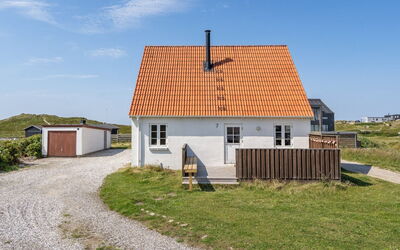 Bernice - 150M from the Sea