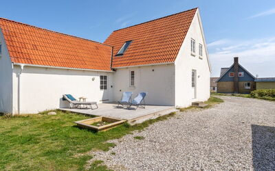 Bernice - 150M from the Sea