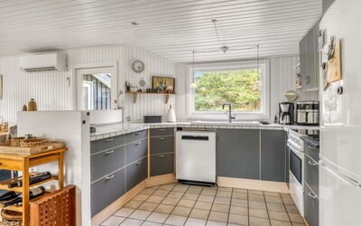 Gloria - 2.5Km from the Sea