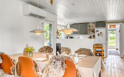 Gloria - 2.5Km from the Sea