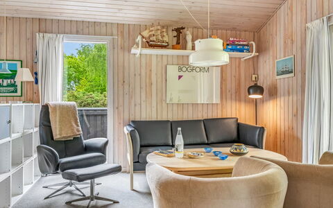 Vlatko - 2.9Km from the Sea: Mobilia, Interior Design, Legna, Soffitto, Pavimentazione, Soggiorno, Illuminazione, Camera, Casa, Pavimento