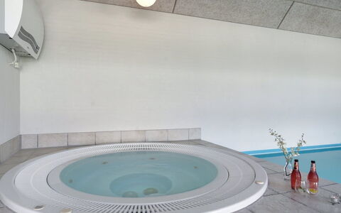 Riki - 150M from the Sea: Tetto, Casa, Casa, Villetta, Raccordo, Estate, Driveway, Edifici Giardino, Cortile, Capannone