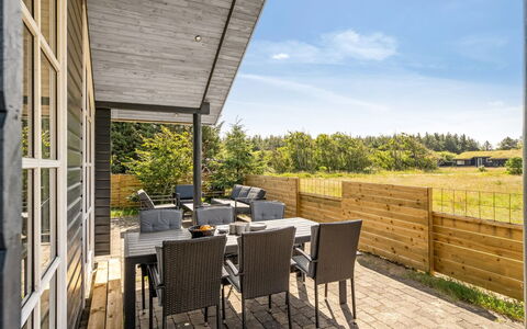 Annemie - 1.8Km from the Sea: Legna, Casa, Portico, Deck, Latifoglie, Tetto, Color Legno, Pavimento In Legno, Eco Hotel