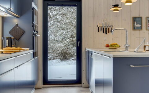 Hildegard - 1.5Km from the Sea: Cucina, Elettrodomestico Da Cucina, Controsoffitto, Legna, Interior Design, Pavimentazione, Mobilia, Elettrodomestico, Apparecchio Major, Illuminazione