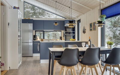 Hildegard - 1.5Km from the Sea