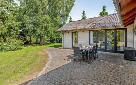 Hanka - 500M from the Sea: Erba, Casa, Tetto, Casa, Villetta, Arbusto, Lotto, Area Rurale, Agriturismo, Groundcover