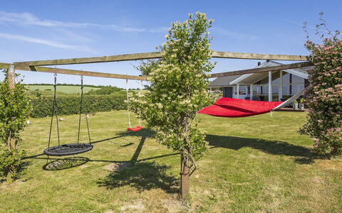 Kierstine - 100M from the Sea: Zona Residenziale, Tetto, Sobborgo, Driveway, Estate, Camino