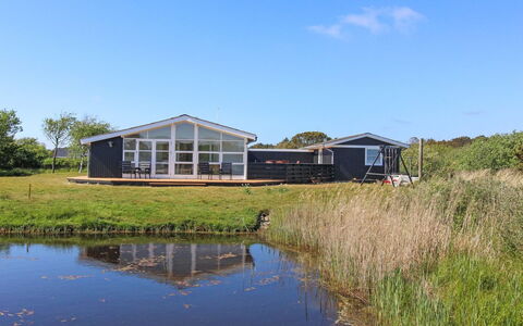 Allis - 400M from the Sea: Casa, Villetta, Portico, Latifoglie, Raccordo, Deck, Shade, Plank, Estate, Edifici Giardino