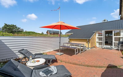Tedora - 300M from the Sea